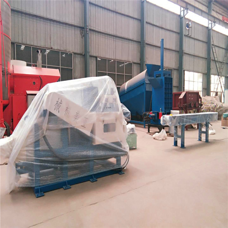 YM-210木屑機發貨現場 YM-210木屑機發貨現場