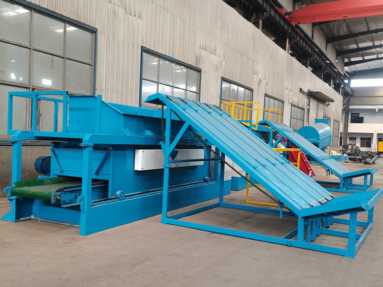 2712刨花機(jī)兩臺聯(lián)機(jī)